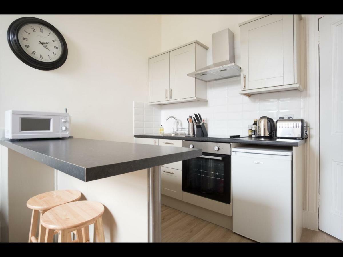 Cedar Apartment へレンズバラ エクステリア 写真