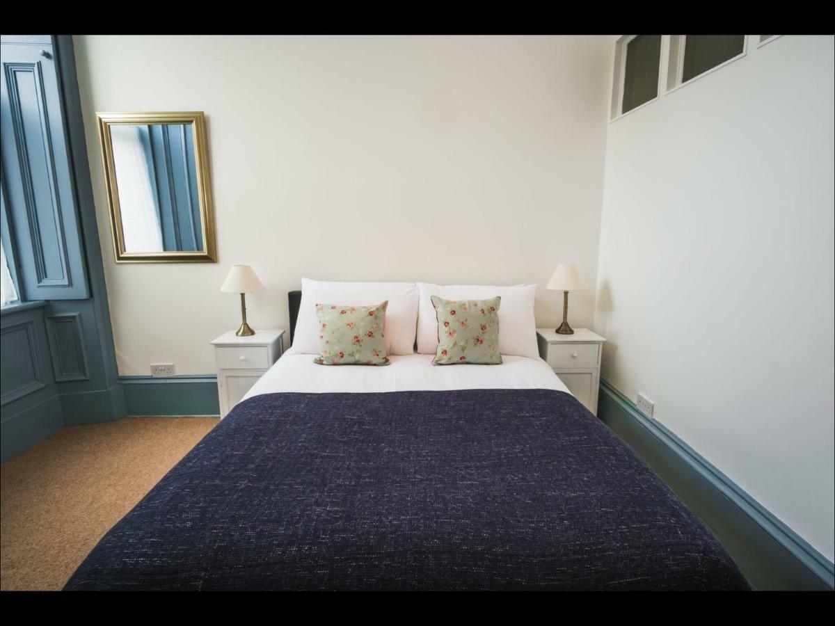 Cedar Apartment へレンズバラ エクステリア 写真