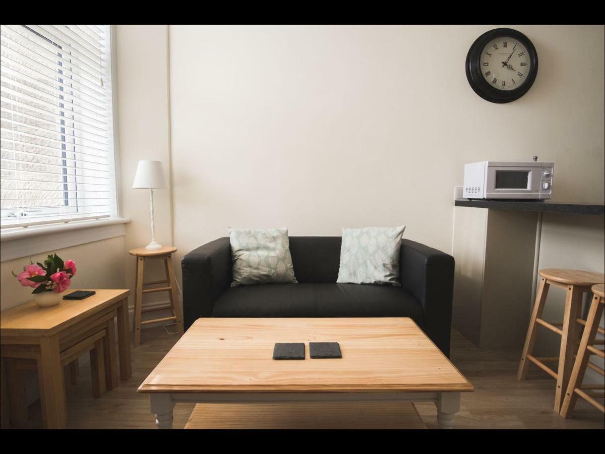 Cedar Apartment へレンズバラ エクステリア 写真