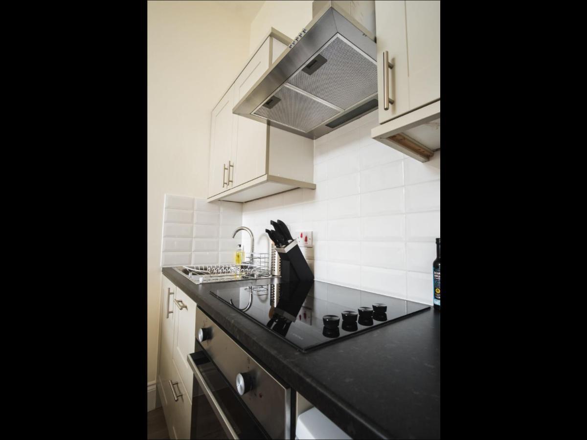 Cedar Apartment へレンズバラ エクステリア 写真