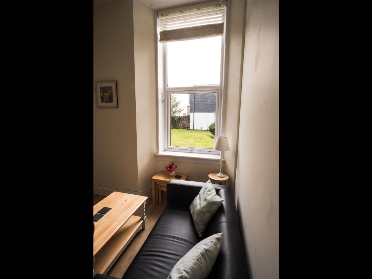 Cedar Apartment へレンズバラ エクステリア 写真